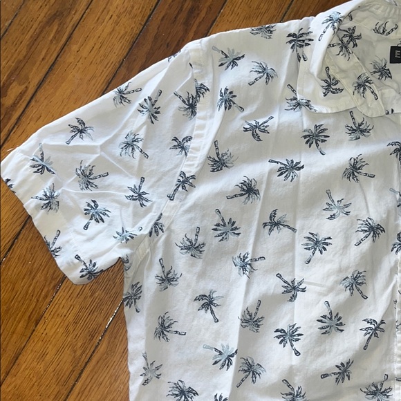 Express White Casual Button Down Shirt with Blue Palm Trees - Picture 2 of 8
